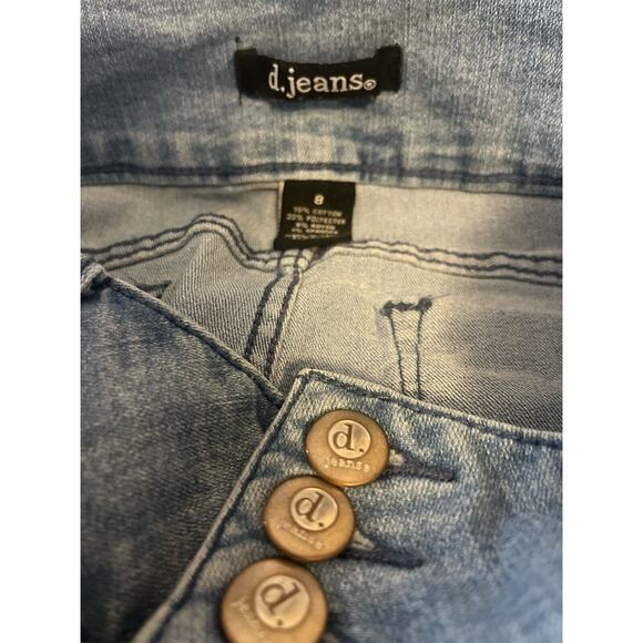 D Jeans Capri Denim Womens Super Stretch Mid Rise Light Blue Wash Pant Size 8 - Picture 3 of 3